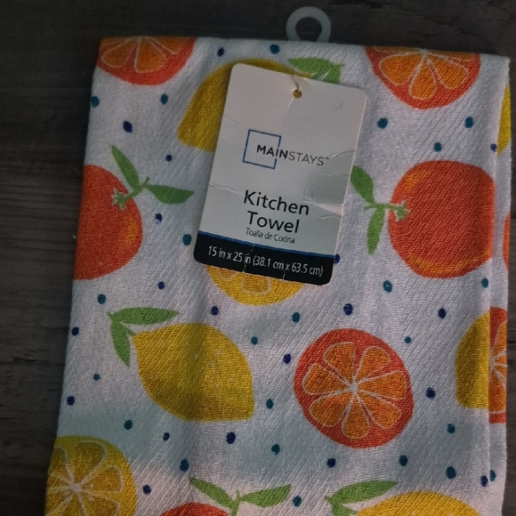 Random Kitchen Towel Bundle - Picture 3 of 6